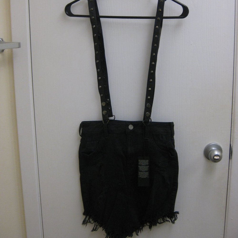 NWT Guess black denim studded suspenders skirt 25 - Picture 5 of 13